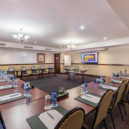 Courtyard Hotel Rosebank Johannesburg Eksteriør billede