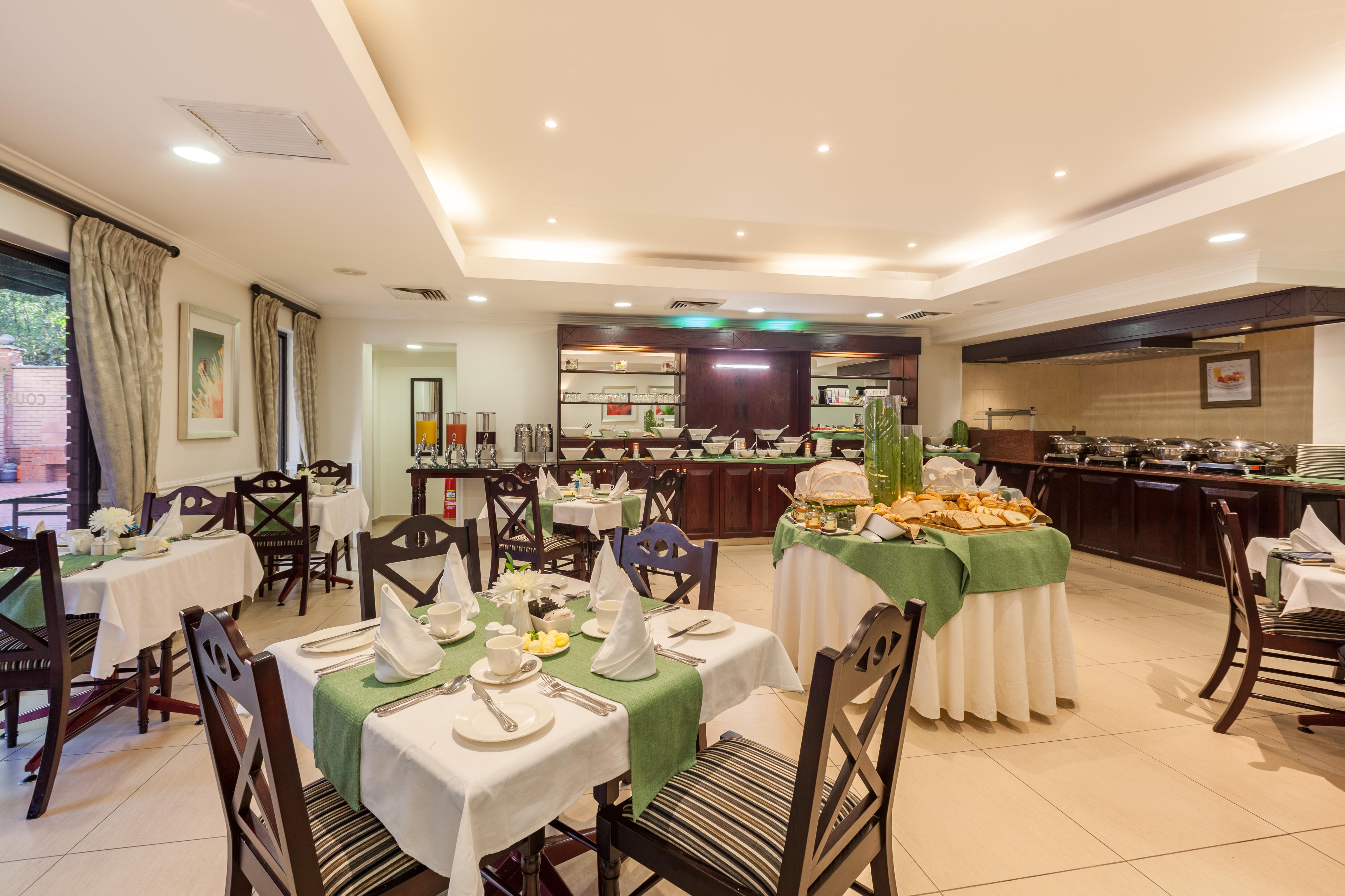 Courtyard Hotel Rosebank Johannesburg Eksteriør billede