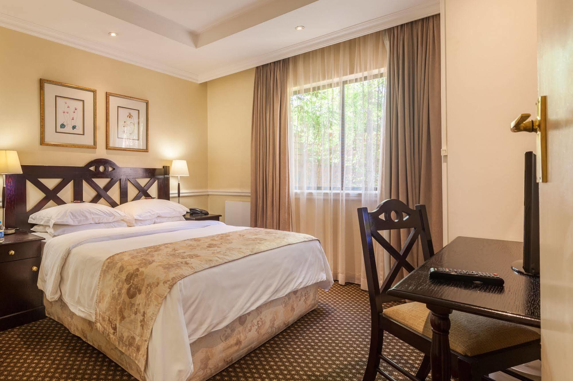 Courtyard Hotel Rosebank Johannesburg Eksteriør billede